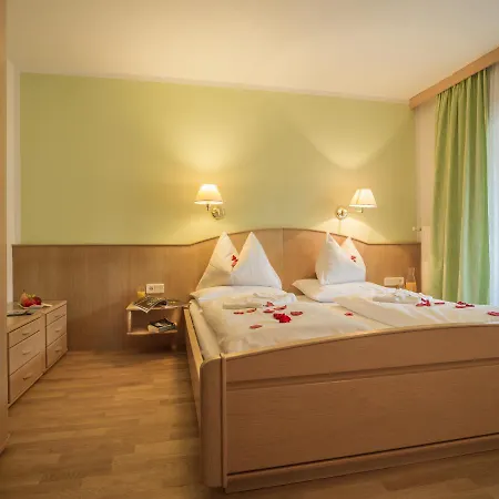 Nagglerhof Am Отель Вайсензее