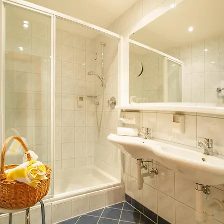 Отель Nagglerhof Am 4*