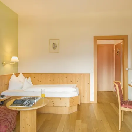 Hotel Nagglerhof Am Weissensee